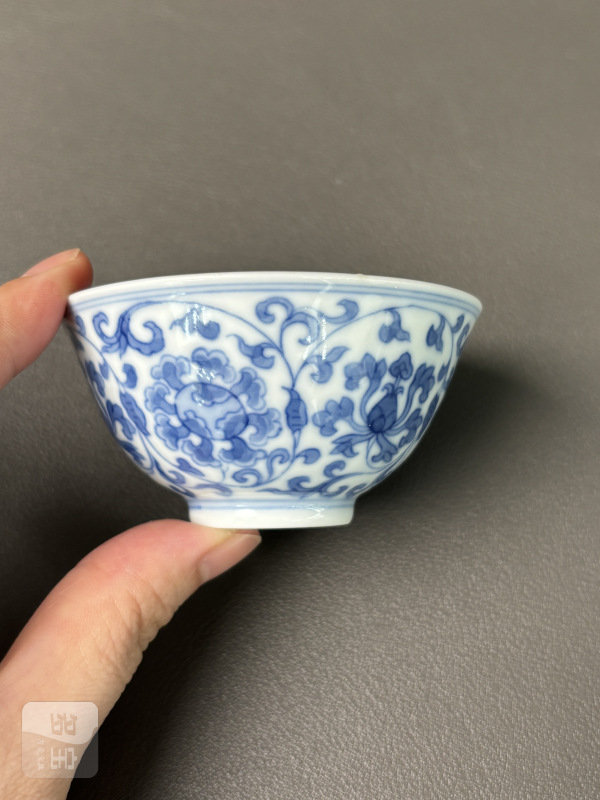 清雍正 青花缠枝宝相花纹杯一对 - 图4